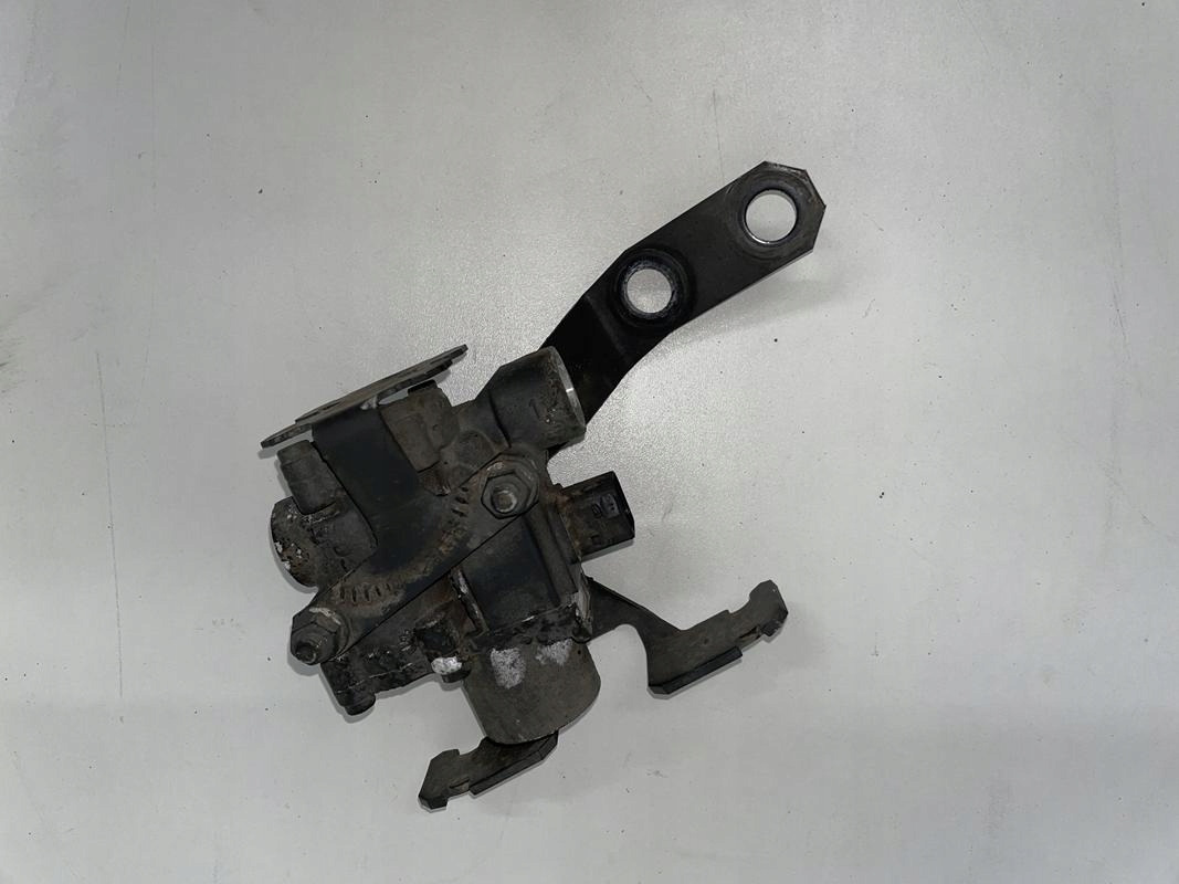 ZAWÓR CIŚNIENIA MERCEDES ACTROS MP4 A0054299244 - Pakaba - Sunkvežimis: foto 4 ZAWÓR CIŚNIENIA MERCEDES ACTROS MP4 A0054299244 - Pakaba - Sunkvežimis: foto 4