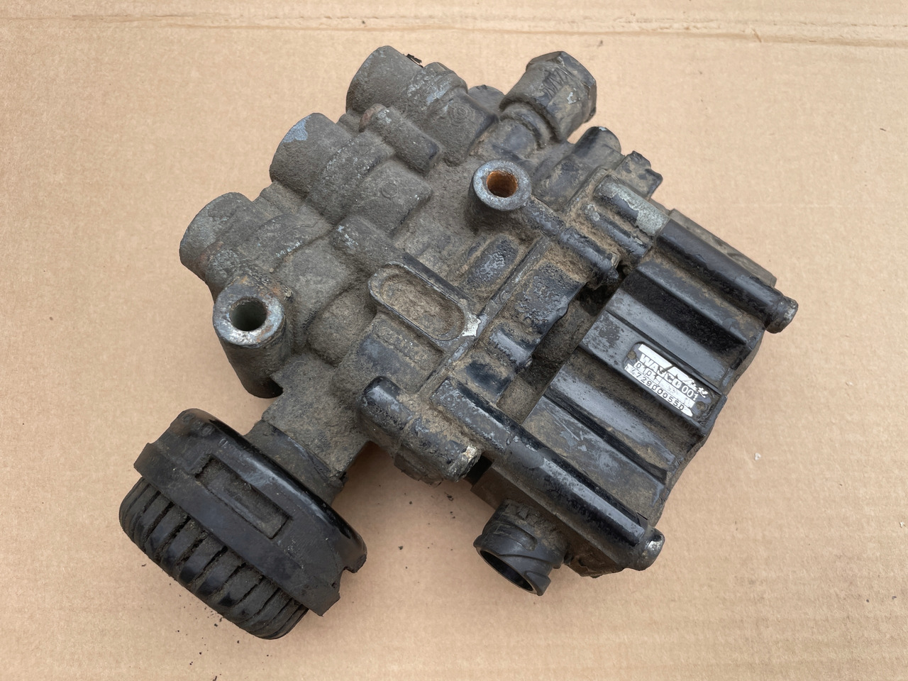 ZAWÓR PODUSZEK ECAS MAN TGA TGX TGS 4729000550 - Pneumatinė pakaba - Sunkvežimis: foto 2 ZAWÓR PODUSZEK ECAS MAN TGA TGX TGS 4729000550 - Pneumatinė pakaba - Sunkvežimis: foto 2