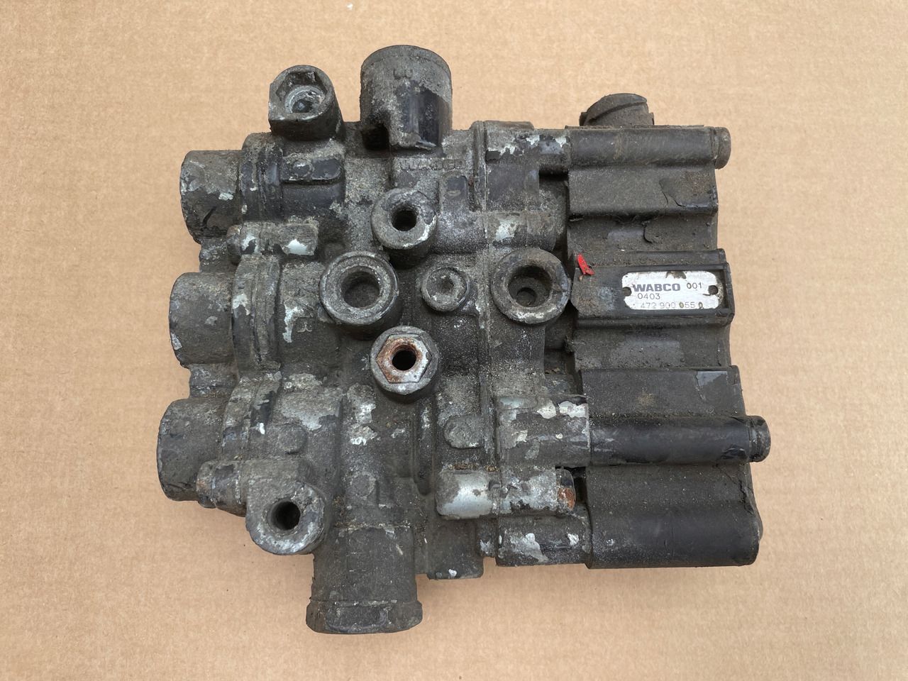 ZAWÓR PODUSZEK ECAS MAN TGA TGX TGS 4729000570 - Pneumatinė pakaba - Sunkvežimis: foto 3 ZAWÓR PODUSZEK ECAS MAN TGA TGX TGS 4729000570 - Pneumatinė pakaba - Sunkvežimis: foto 3