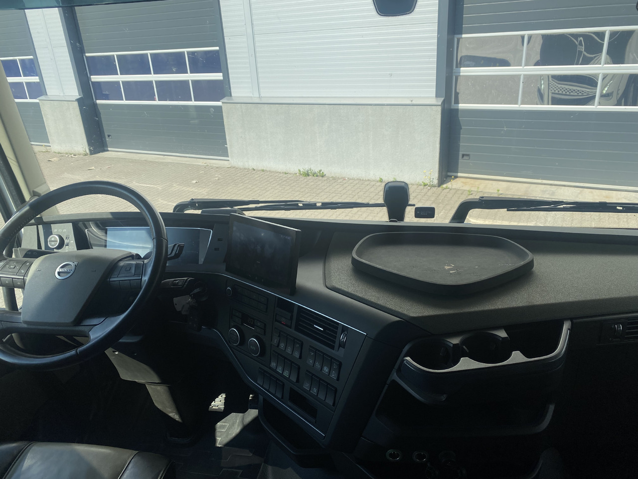 Konteineris-vežimus/ Sukeisti kūną sunkvežimis Volvo FH 540: foto 6