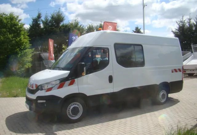 Iveco DAILY 35 S 16 REJESTRACJA NA 6-OSÓB SUPER NA KAMPERA - Krovininis mikroautobusas: foto 2 Iveco DAILY 35 S 16 REJESTRACJA NA 6-OSÓB SUPER NA KAMPERA - Krovininis mikroautobusas: foto 2