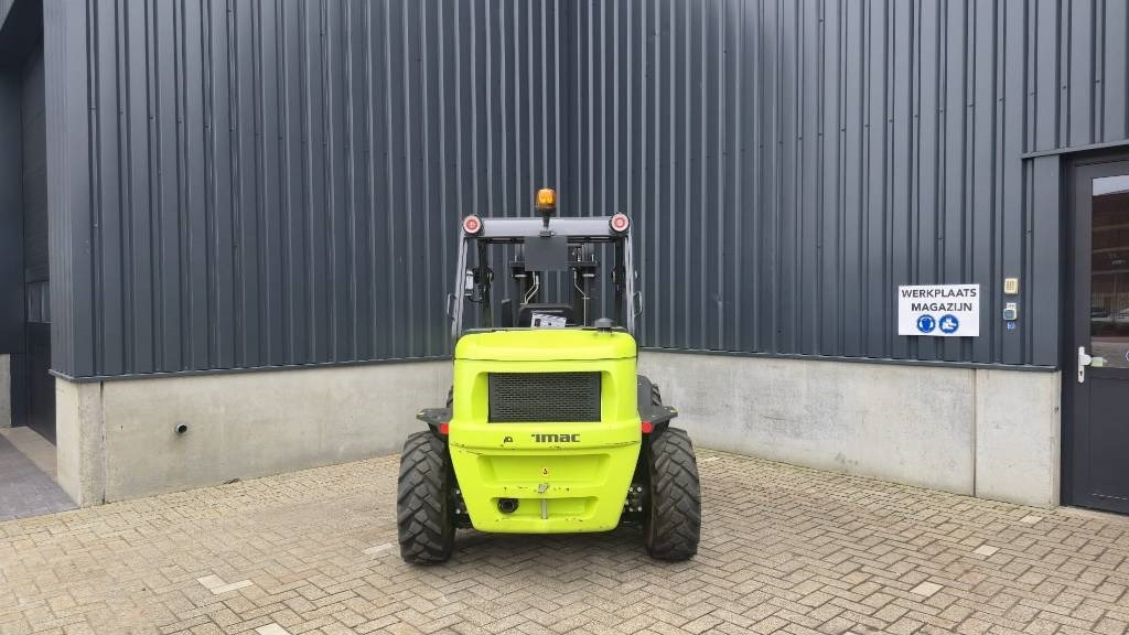 Agrimac TW25-4V - Dyzelinis krautuvas: foto 4 Agrimac TW25-4V - Dyzelinis krautuvas: foto 4