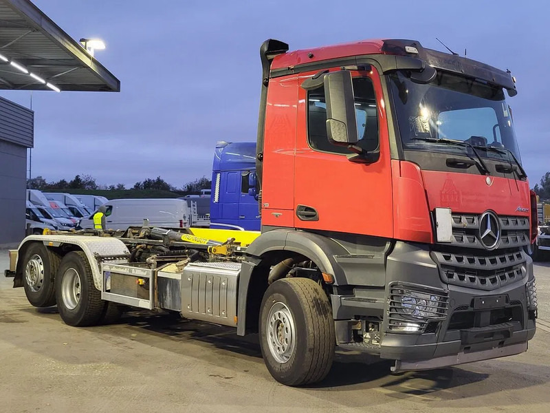 Mercedes-Benz Arocs 2648 Arocs 2648 - Sunkvežimis - kabelių sistema: foto 5 Mercedes-Benz Arocs 2648 Arocs 2648 - Sunkvežimis - kabelių sistema: foto 5