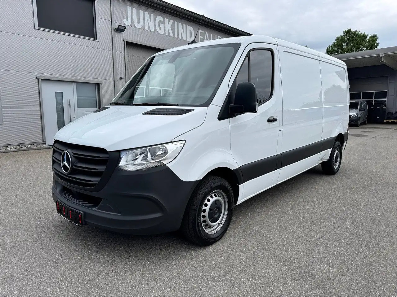 Mercedes-Benz Sprinter 215 CDI Flach Lang Klima FWD - Krovininis mikroautobusas: foto 1 Mercedes-Benz Sprinter 215 CDI Flach Lang Klima FWD - Krovininis mikroautobusas: foto 1
