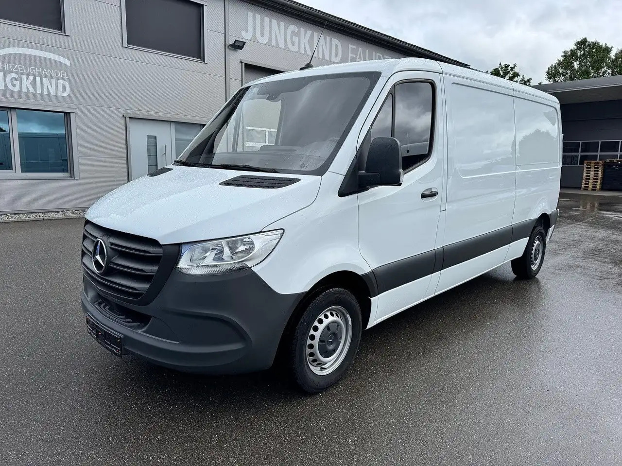 Mercedes-Benz Sprinter 215 CDI Flach Lang Klima FWD - Krovininis mikroautobusas: foto 1 Mercedes-Benz Sprinter 215 CDI Flach Lang Klima FWD - Krovininis mikroautobusas: foto 1