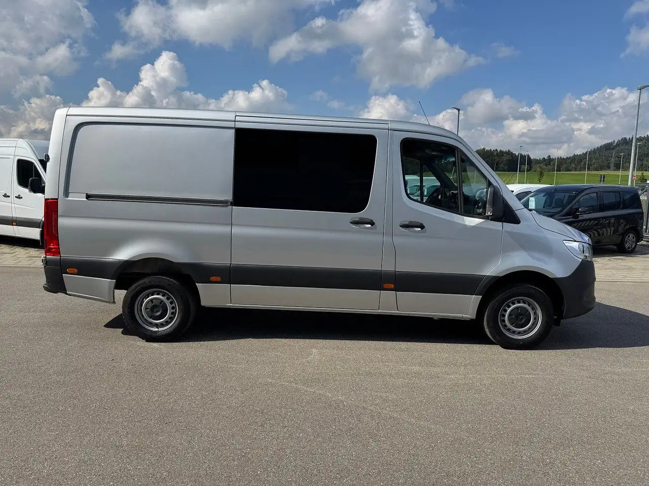 Mercedes-Benz Sprinter 317 CDI Lang Silber MBUX RWD Klima - Krovininis mikroautobusas: foto 4 Mercedes-Benz Sprinter 317 CDI Lang Silber MBUX RWD Klima - Krovininis mikroautobusas: foto 4