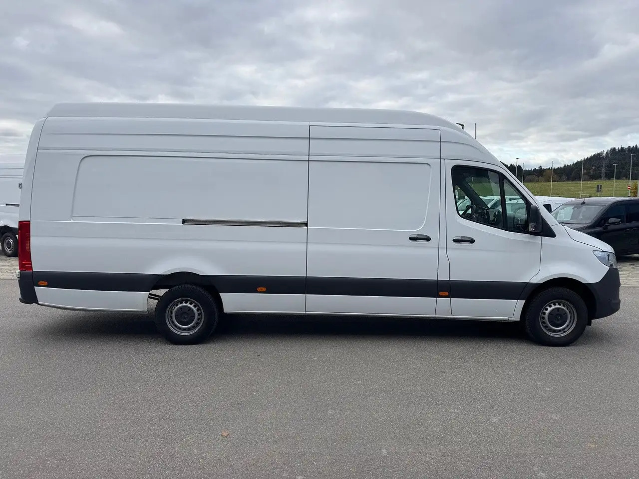 Mercedes-Benz Sprinter 317 CDI Maxi Lang Extralang XXL MBUX - Krovininis mikroautobusas: foto 4 Mercedes-Benz Sprinter 317 CDI Maxi Lang Extralang XXL MBUX - Krovininis mikroautobusas: foto 4