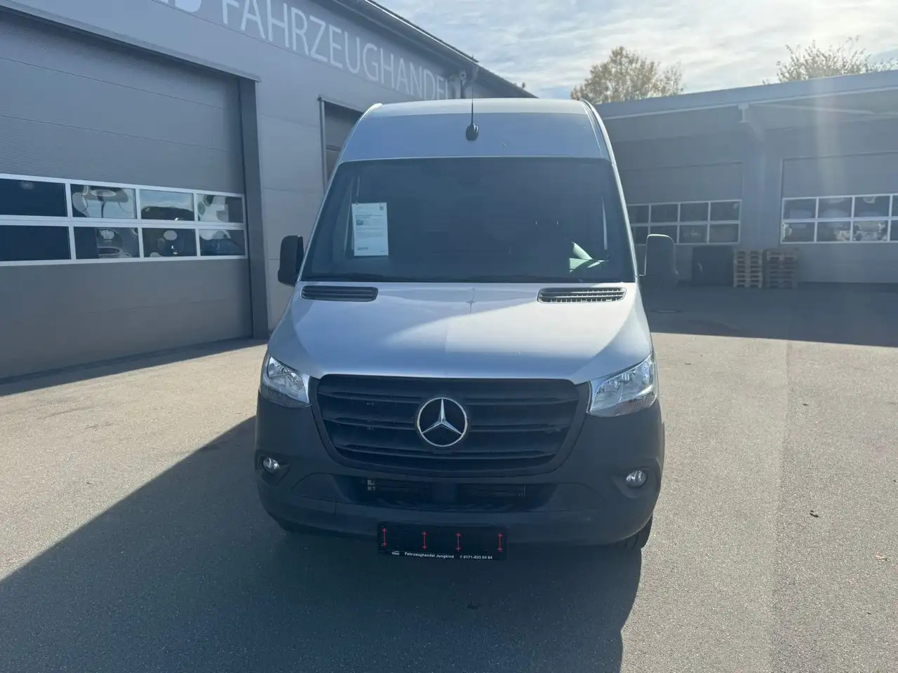 Mercedes-Benz Sprinter 317 CDI Maxi Lang Silber Klima MBUX AHK - Krovininis mikroautobusas: foto 2 Mercedes-Benz Sprinter 317 CDI Maxi Lang Silber Klima MBUX AHK - Krovininis mikroautobusas: foto 2