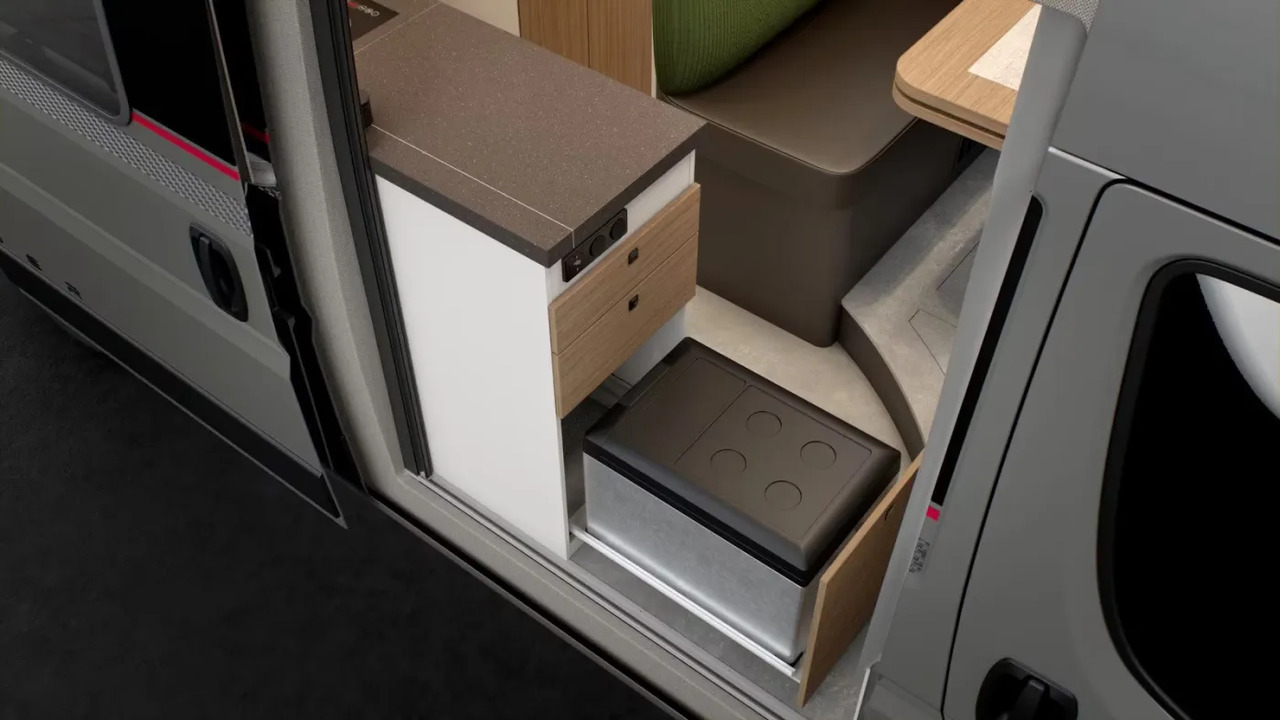 Wohnmobil Bürstner Papillon CV Automatik 140 PS - Mikroautobusas kemperis: foto 5 Wohnmobil Bürstner Papillon CV Automatik 140 PS - Mikroautobusas kemperis: foto 5