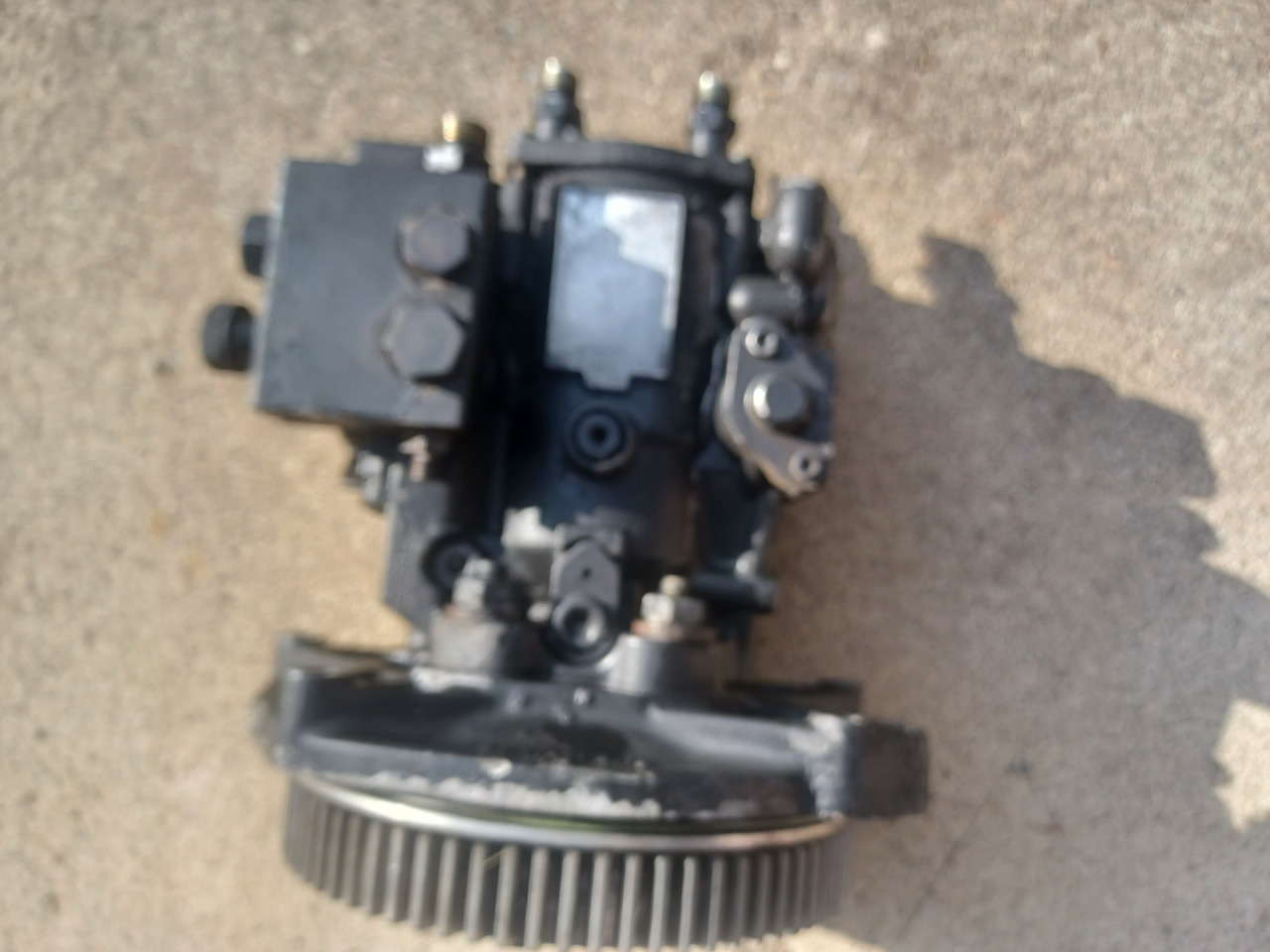 Bosch Einspritzpumpe L 2000 D0834 LFL 03, Artikel - Nr. : 0470501417 - Kuro siurblys - Sunkvežimis: foto 1 Bosch Einspritzpumpe L 2000 D0834 LFL 03, Artikel - Nr. : 0470501417 - Kuro siurblys - Sunkvežimis: foto 1