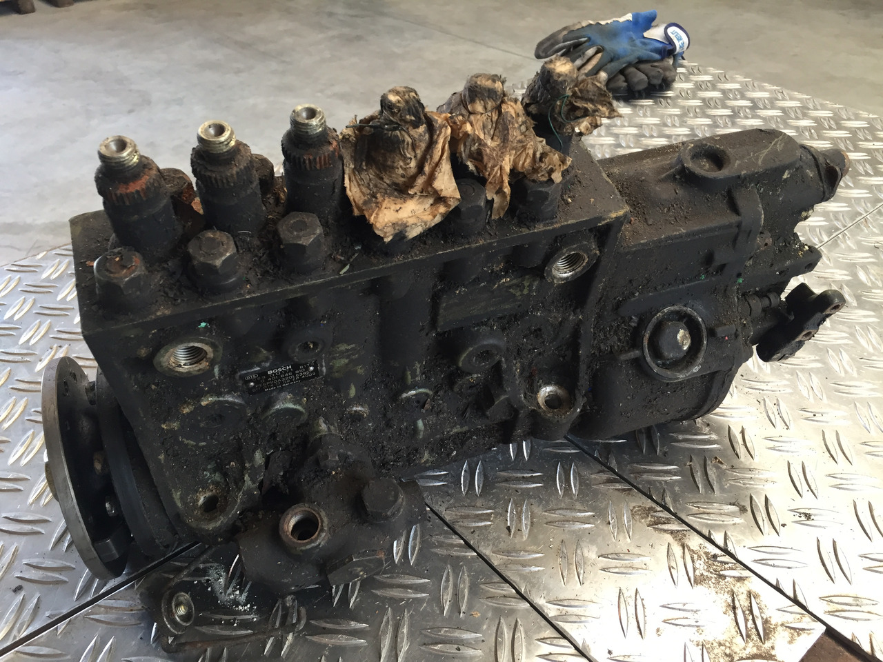 Gebrauchte Einspritzpumpe DB OM 441, Bosch - Nr. : 0 401 846 910 - Kuro siurblys - Sunkvežimis: foto 1 Gebrauchte Einspritzpumpe DB OM 441, Bosch - Nr. : 0 401 846 910 - Kuro siurblys - Sunkvežimis: foto 1