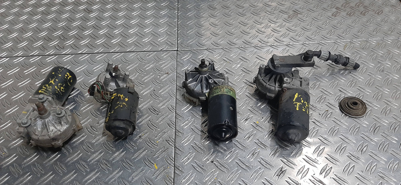 Gebrauchte Scheibenwischer - Motoren, MAN, DB, Artikel - Nr. : 81.99999 - 9999 - Valytuvas - Sunkvežimis: foto 1 Gebrauchte Scheibenwischer - Motoren, MAN, DB, Artikel - Nr. : 81.99999 - 9999 - Valytuvas - Sunkvežimis: foto 1