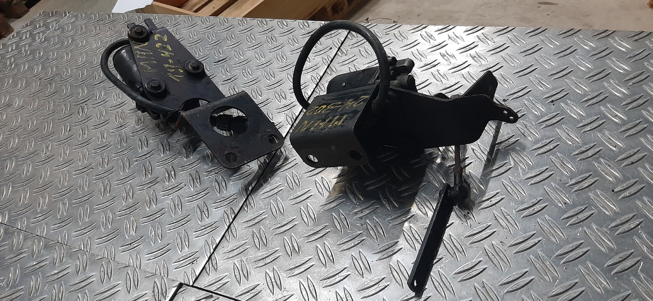 Gebrauchter MAN 19.422 und 24.302 Wischermotor, Artikel - Nr. : 81.99999 - 9999 - Valytuvas - Sunkvežimis: foto 3 Gebrauchter MAN 19.422 und 24.302 Wischermotor, Artikel - Nr. : 81.99999 - 9999 - Valytuvas - Sunkvežimis: foto 3