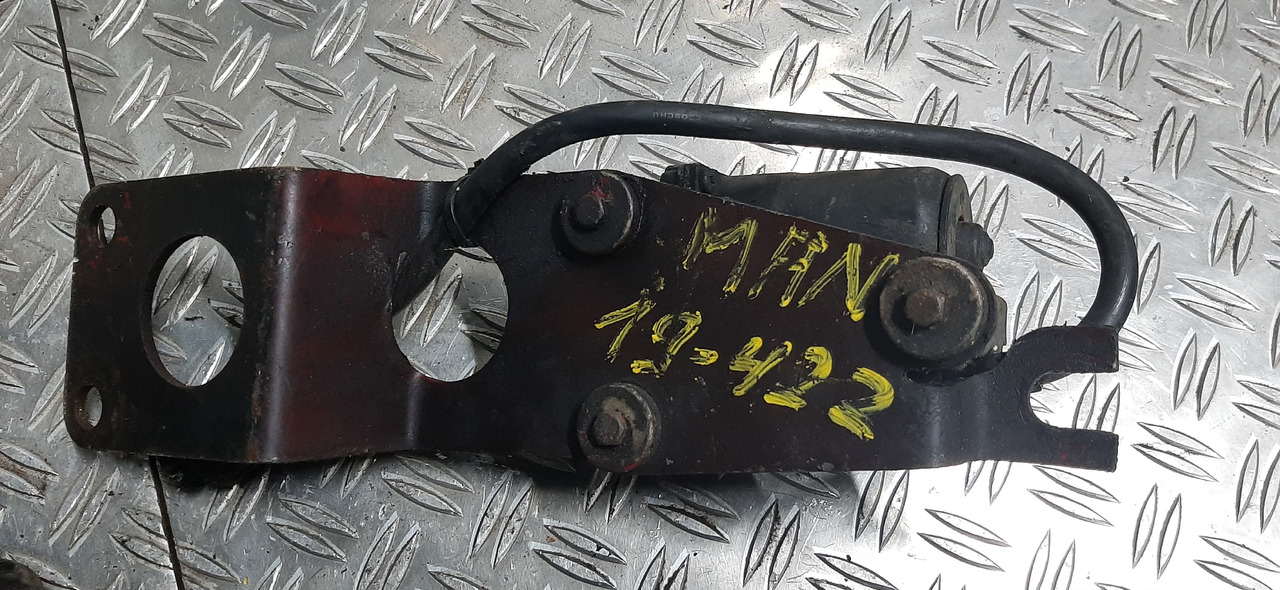 Gebrauchter MAN 19.422 und 24.302 Wischermotor, Artikel - Nr. : 81.99999 - 9999 - Valytuvas - Sunkvežimis: foto 5 Gebrauchter MAN 19.422 und 24.302 Wischermotor, Artikel - Nr. : 81.99999 - 9999 - Valytuvas - Sunkvežimis: foto 5