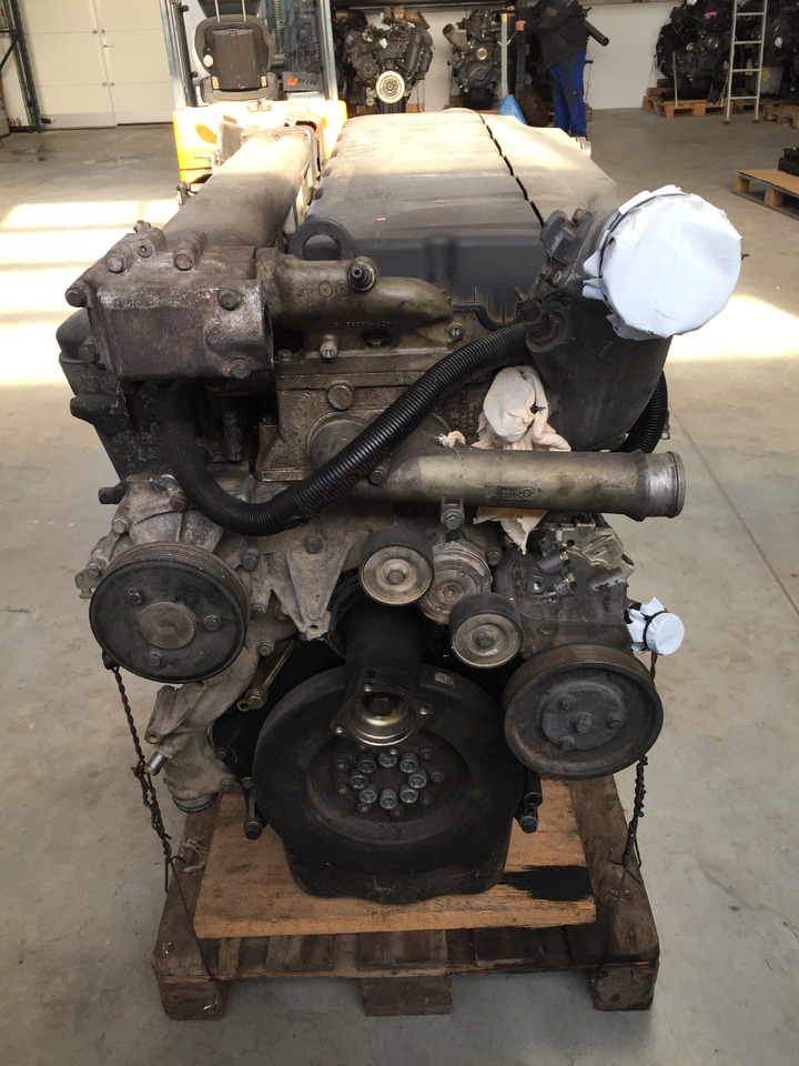 Gebrauchter Motor MAN TGA 26.430, D2066 LF 01, Euro 3 - Variklis - Sunkvežimis: foto 1 Gebrauchter Motor MAN TGA 26.430, D2066 LF 01, Euro 3 - Variklis - Sunkvežimis: foto 1