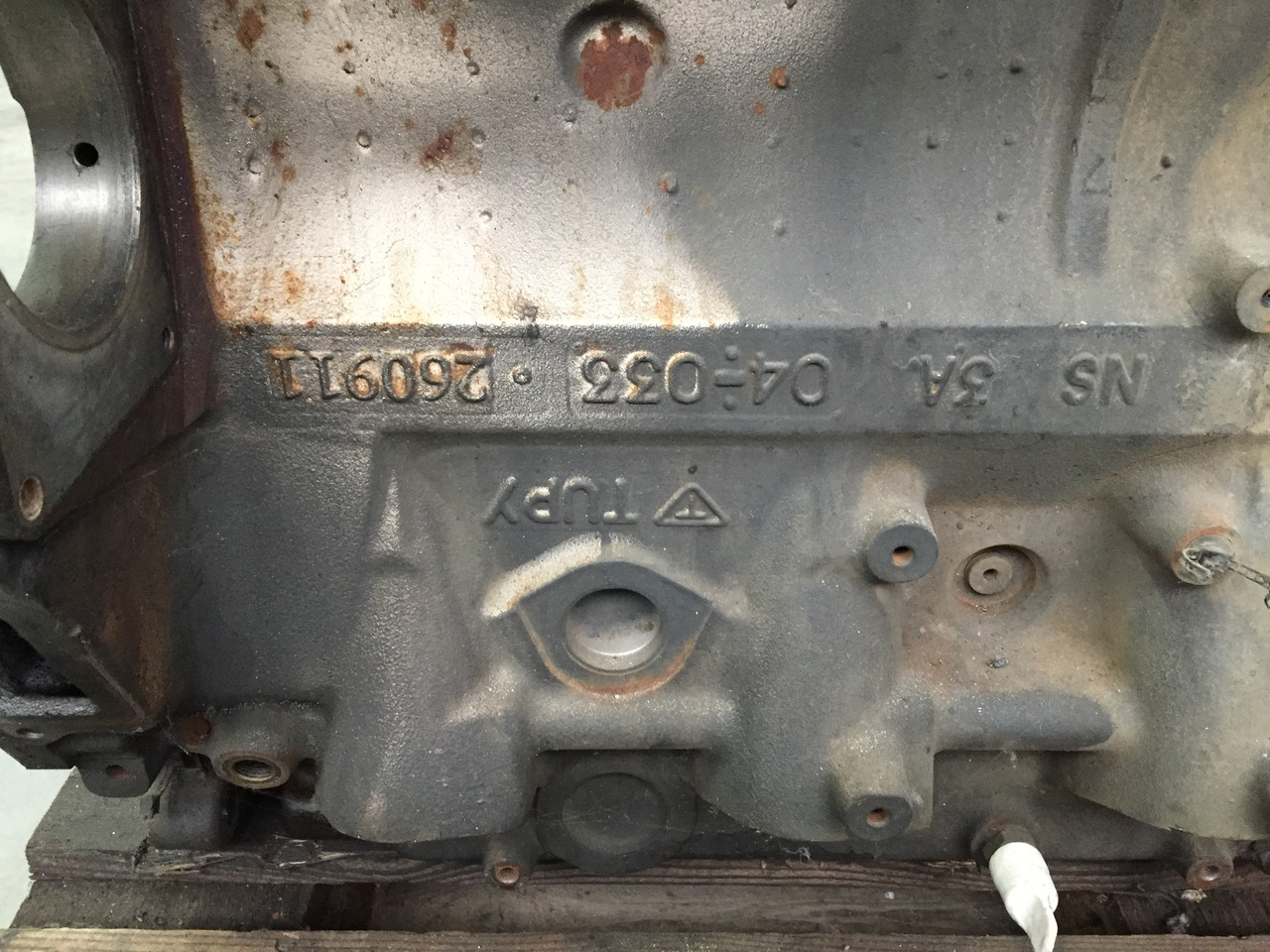 Gebrauchter Motorblock DB Axor 1840, OM 457 LA, Artikel - Nr.: A 460 010 15 08 - Cilindrų blokas - Sunkvežimis: foto 2 Gebrauchter Motorblock DB Axor 1840, OM 457 LA, Artikel - Nr.: A 460 010 15 08 - Cilindrų blokas - Sunkvežimis: foto 2