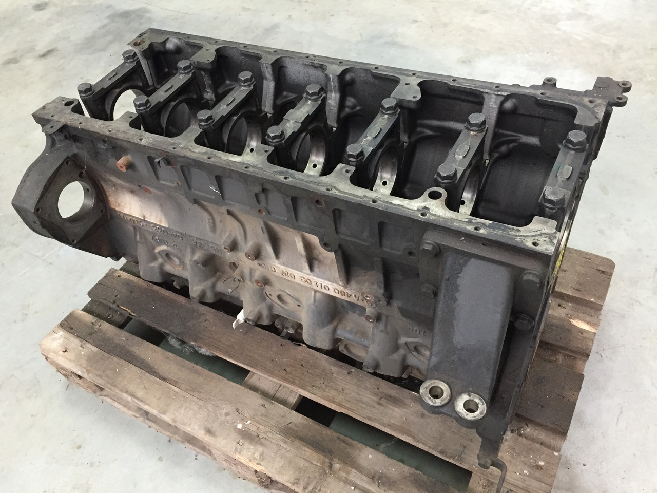Gebrauchter Motorblock DB Axor 1840, OM 457 LA, Artikel - Nr.: A 460 010 15 08 - Cilindrų blokas - Sunkvežimis: foto 1 Gebrauchter Motorblock DB Axor 1840, OM 457 LA, Artikel - Nr.: A 460 010 15 08 - Cilindrų blokas - Sunkvežimis: foto 1