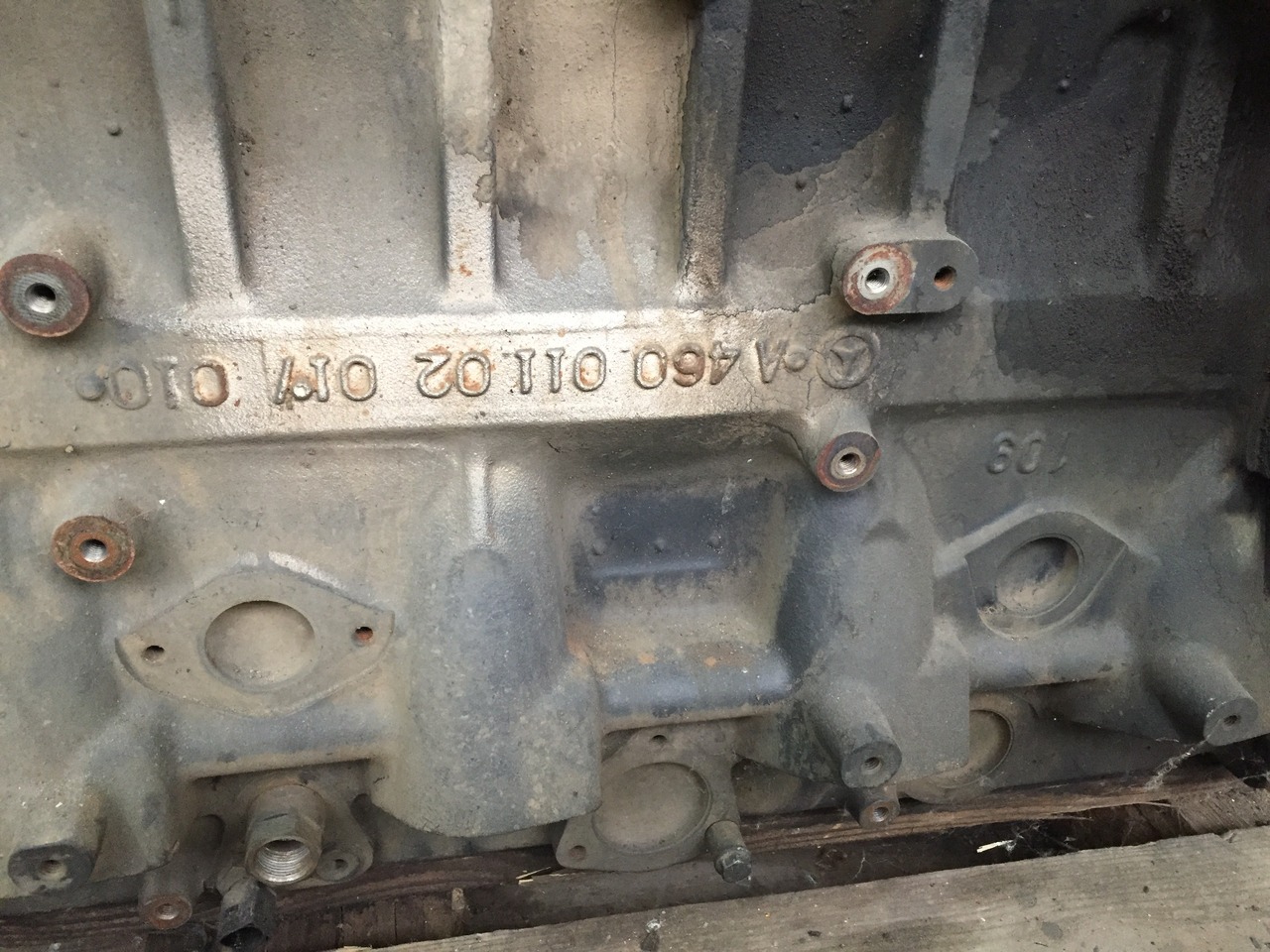Gebrauchter Motorblock DB Axor 1840, OM 457 LA, Artikel - Nr.: A 460 010 15 08 - Cilindrų blokas - Sunkvežimis: foto 3 Gebrauchter Motorblock DB Axor 1840, OM 457 LA, Artikel - Nr.: A 460 010 15 08 - Cilindrų blokas - Sunkvežimis: foto 3