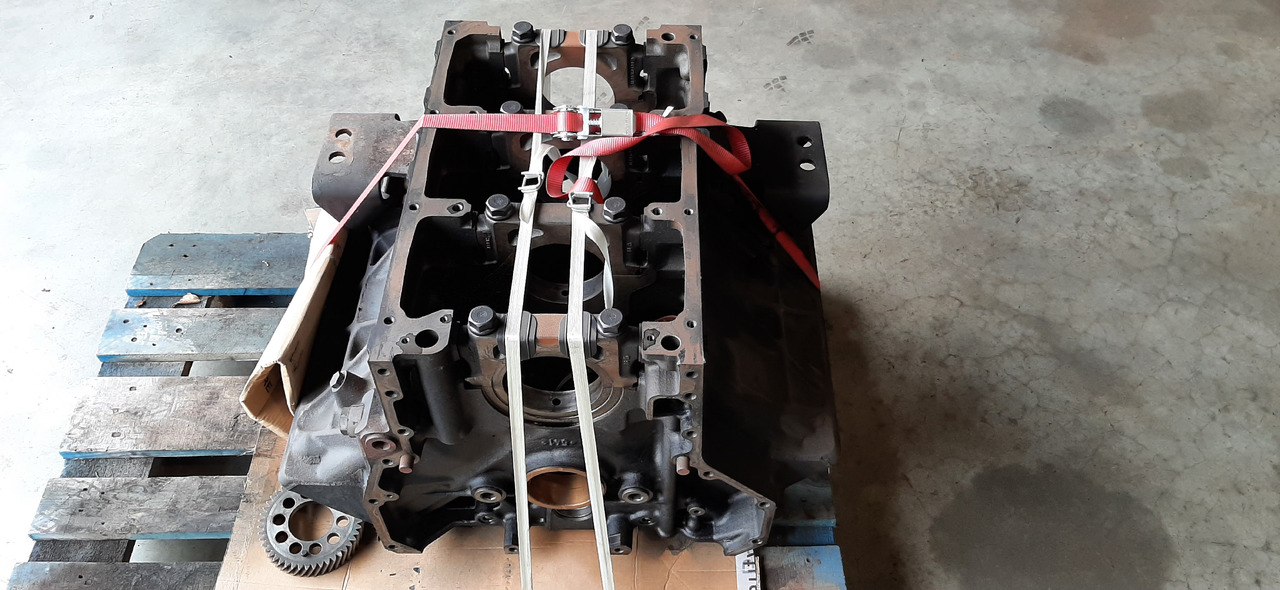 Gebrauchter Motorblock MB Actros 1844, Euro 5, Typ : OM 501 LA, Artikel - Nr. : A 541 010 21 05 - Cilindrų blokas - Sunkvežimis: foto 1 Gebrauchter Motorblock MB Actros 1844, Euro 5, Typ : OM 501 LA, Artikel - Nr. : A 541 010 21 05 - Cilindrų blokas - Sunkvežimis: foto 1