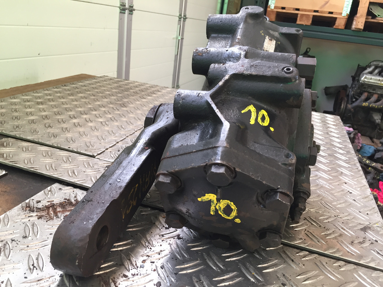 Gebrauchtes Lenkgetriebe MAN F 8, 24.291, Artikel - Nr.: 81.9999 - 9999 - Vairo pavara - Sunkvežimis: foto 4 Gebrauchtes Lenkgetriebe MAN F 8, 24.291, Artikel - Nr.: 81.9999 - 9999 - Vairo pavara - Sunkvežimis: foto 4