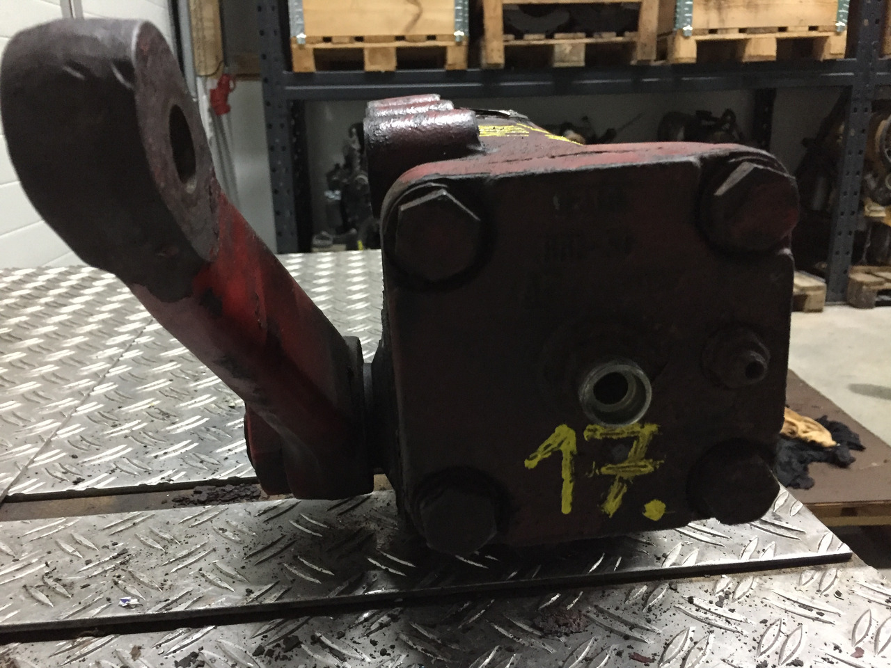 Gebrauchtes Lenkgetriebe MAN F90, 12.232, Artikel - Nr.: 81.9999 - 9999 - Vairo pavara - Sunkvežimis: foto 3 Gebrauchtes Lenkgetriebe MAN F90, 12.232, Artikel - Nr.: 81.9999 - 9999 - Vairo pavara - Sunkvežimis: foto 3