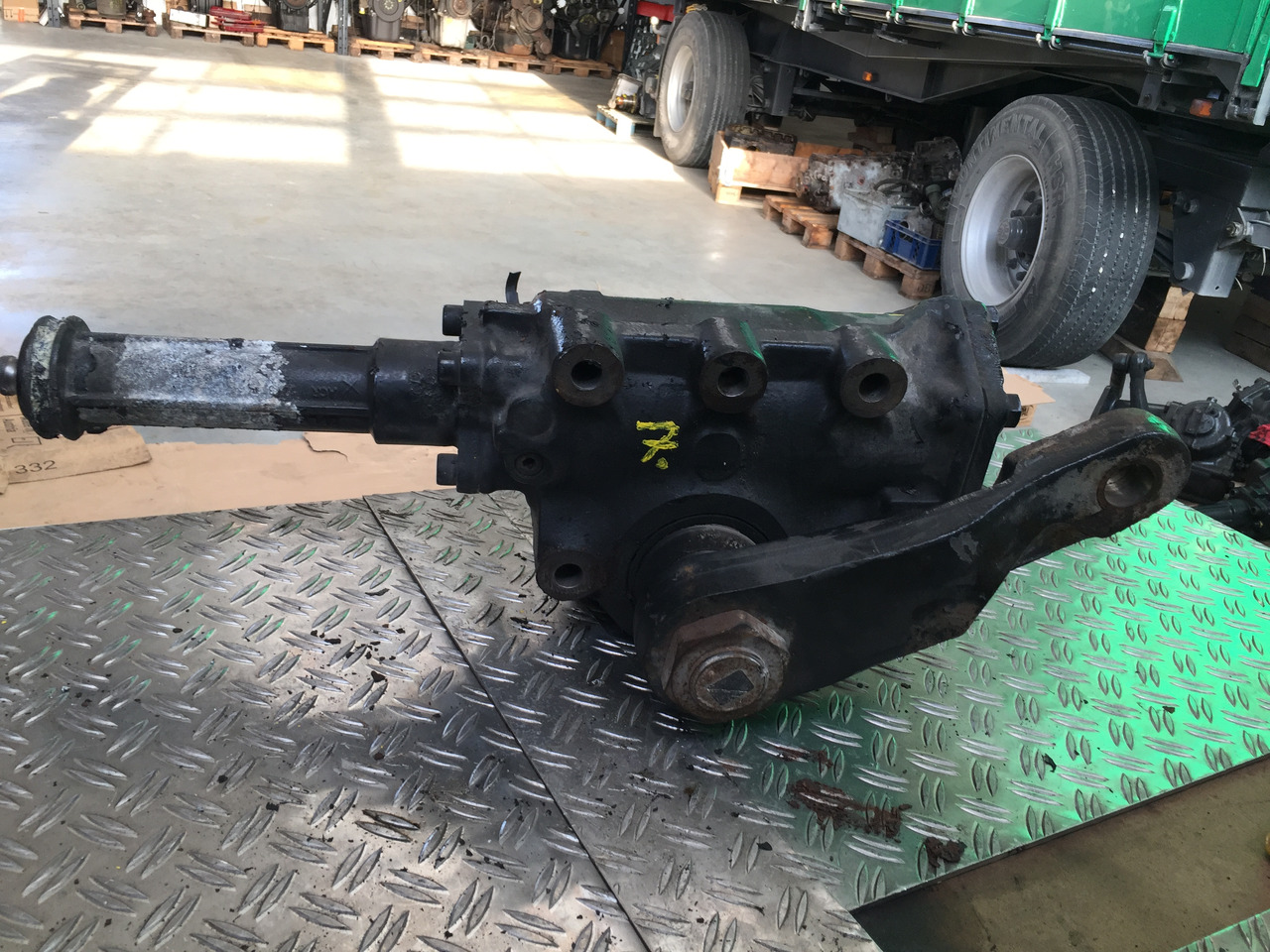 Gebrauchtes Lenkgetriebe MAN TGA 26.480, Artikel - Nr.: 81.46200-6425 - Vairo pavara - Sunkvežimis: foto 2 Gebrauchtes Lenkgetriebe MAN TGA 26.480, Artikel - Nr.: 81.46200-6425 - Vairo pavara - Sunkvežimis: foto 2