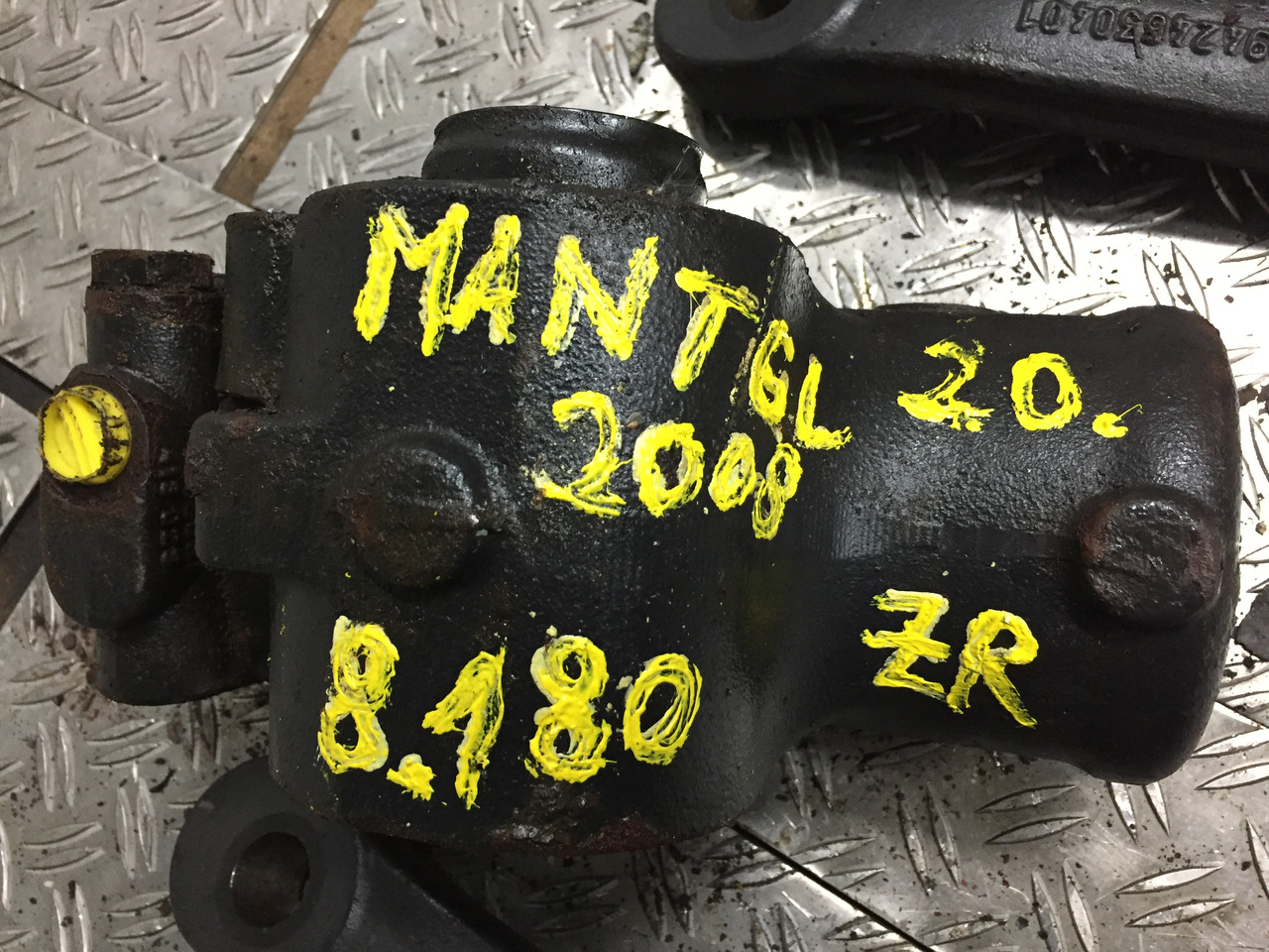 Gebrauchtes Lenkgetriebe MAN TGL, 8.180, Artikel - Nr.: 81.9999 - 9999 - Vairo pavara - Sunkvežimis: foto 1 Gebrauchtes Lenkgetriebe MAN TGL, 8.180, Artikel - Nr.: 81.9999 - 9999 - Vairo pavara - Sunkvežimis: foto 1