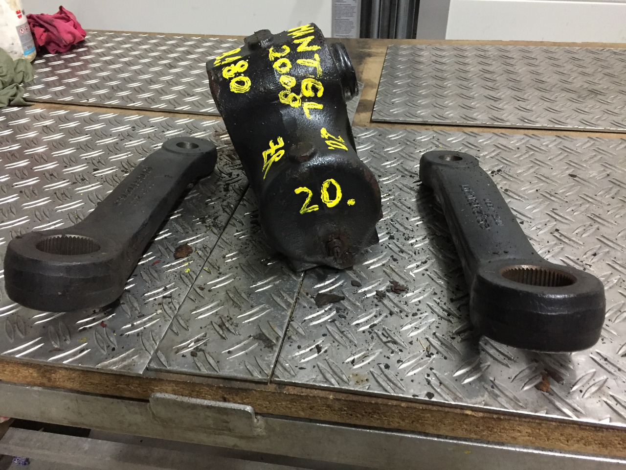 Gebrauchtes Lenkgetriebe MAN TGL, 8.180, Artikel - Nr.: 81.9999 - 9999 - Vairo pavara - Sunkvežimis: foto 4 Gebrauchtes Lenkgetriebe MAN TGL, 8.180, Artikel - Nr.: 81.9999 - 9999 - Vairo pavara - Sunkvežimis: foto 4