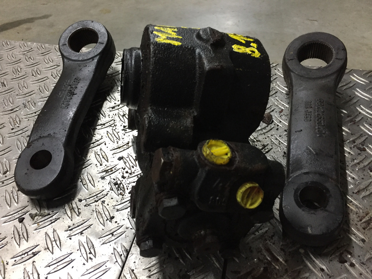 Gebrauchtes Lenkgetriebe MAN TGL, 8.180, Artikel - Nr.: 81.9999 - 9999 - Vairo pavara - Sunkvežimis: foto 3 Gebrauchtes Lenkgetriebe MAN TGL, 8.180, Artikel - Nr.: 81.9999 - 9999 - Vairo pavara - Sunkvežimis: foto 3