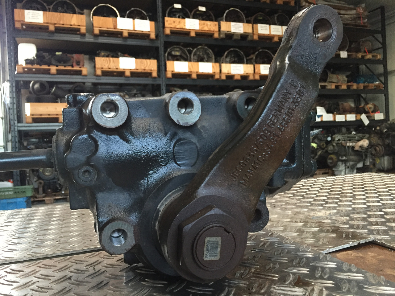 Gebrauchtes Lenkgetriebe, MAN TGM 15.280, Artikel - Nr. : 85.46200 - 6019 - Vairo pavara - Sunkvežimis: foto 2 Gebrauchtes Lenkgetriebe, MAN TGM 15.280, Artikel - Nr. : 85.46200 - 6019 - Vairo pavara - Sunkvežimis: foto 2