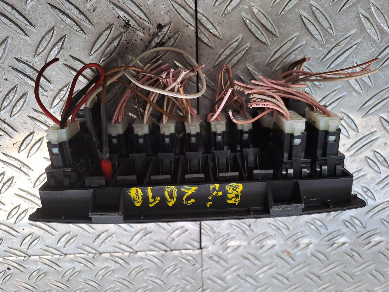 Gebrauchtes MAN TGX 26.480 Steuergerät ECAS Luftfederung , Artikel - Nr. : 81.25525 - 0211 - Valdymo blokas - Sunkvežimis: foto 2 Gebrauchtes MAN TGX 26.480 Steuergerät ECAS Luftfederung , Artikel - Nr. : 81.25525 - 0211 - Valdymo blokas - Sunkvežimis: foto 2