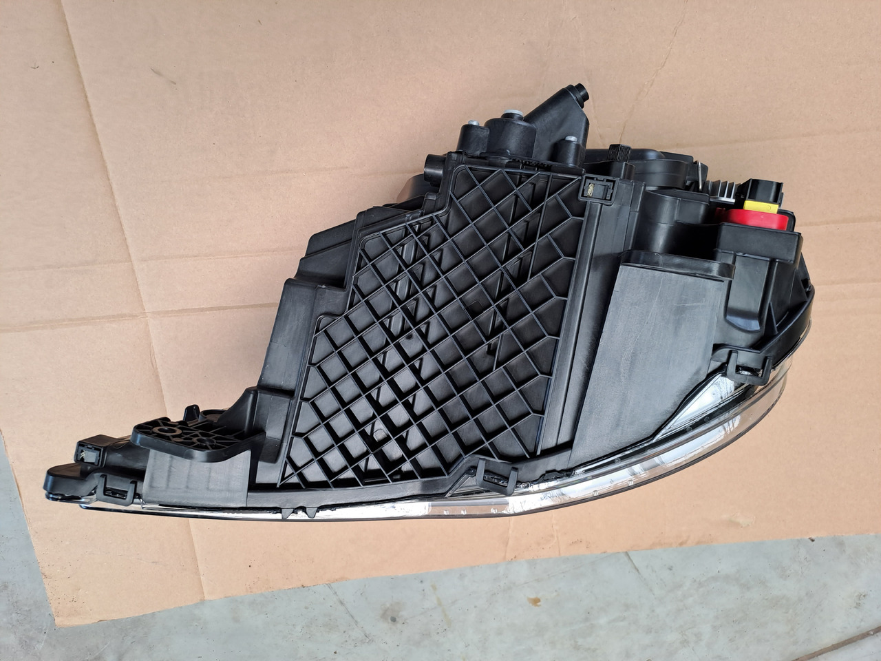 ---Neuw. Hauptscheinwerfer MAN TG3 rechts, Leuchtweitenverstellung, Artikel - Nr. : 81.25101 - 6738 - Priekinis žibintas - Sunkvežimis: foto 4 ---Neuw. Hauptscheinwerfer MAN TG3 rechts, Leuchtweitenverstellung, Artikel - Nr. : 81.25101 - 6738 - Priekinis žibintas - Sunkvežimis: foto 4