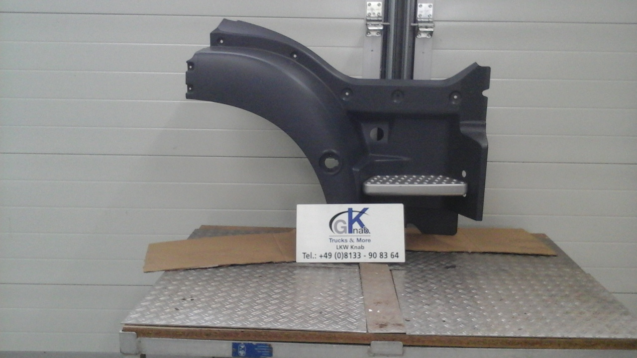 Neuwertiger MAN TGM / TG3 Einstiegkotflügel kurz, komplett, rechts Artikel - Nr.: 81.61520 - 0210 - Sparnas - Sunkvežimis: foto 2 Neuwertiger MAN TGM / TG3 Einstiegkotflügel kurz, komplett, rechts Artikel - Nr.: 81.61520 - 0210 - Sparnas - Sunkvežimis: foto 2