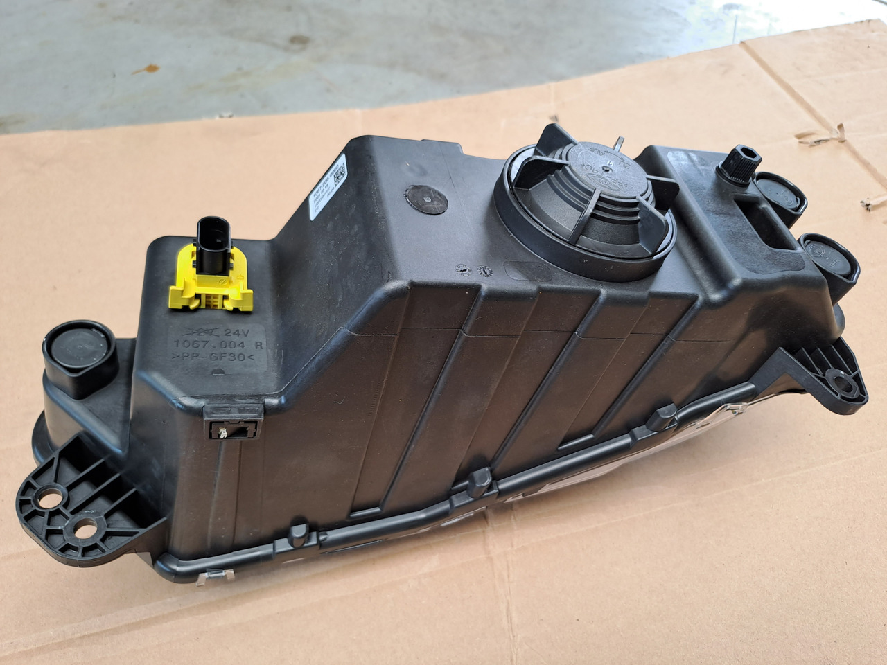 Neuwertiger Nebelscheinwerfer MAN TG3 rechts, Artikel - Nr. : 81.25204 - 0002 / 0001 - Rūko žibintas - Sunkvežimis: foto 5 Neuwertiger Nebelscheinwerfer MAN TG3 rechts, Artikel - Nr. : 81.25204 - 0002 / 0001 - Rūko žibintas - Sunkvežimis: foto 5