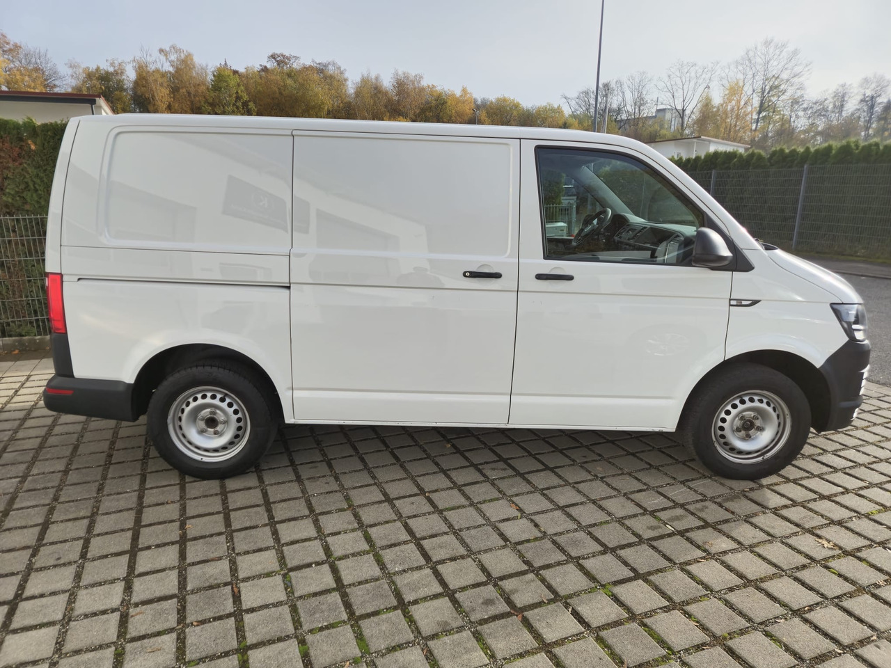VOLKSWAGEN T6 Transporter Kasten-Kombi/AHK - Krovininis mikroautobusas: foto 4 VOLKSWAGEN T6 Transporter Kasten-Kombi/AHK - Krovininis mikroautobusas: foto 4