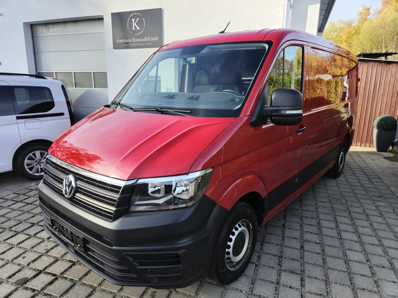 Volkswagen Crafter Kasten 35 FWD mittellang/Kamera/Navi/App - Krovininis mikroautobusas: foto 1 Volkswagen Crafter Kasten 35 FWD mittellang/Kamera/Navi/App - Krovininis mikroautobusas: foto 1