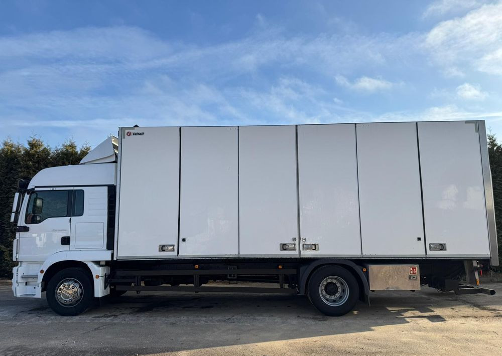 MAN MAN TGM 18.290/ IZOTERMA / OTWIERANY BOK/ /WINDA / 19 EUROPALET/ NISKI PRZEBIEG /SYPIALKA /ACC/EURO6 - Refrižeratorius sunkvežimis: foto 4 MAN MAN TGM 18.290/ IZOTERMA / OTWIERANY BOK/ /WINDA / 19 EUROPALET/ NISKI PRZEBIEG /SYPIALKA /ACC/EURO6 - Refrižeratorius sunkvežimis: foto 4