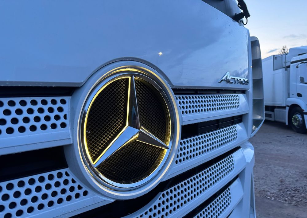 Mercedes-Benz ACTROS / 2553 / ACC / E 6 / MP 5 /TIPPER, BDF ,WYWROT / RETARDER/ GIGA SPACE/Niski Przebieg 366 Tys Km! ASO - Furgonas sunkvežimis: foto 3 Mercedes-Benz ACTROS / 2553 / ACC / E 6 / MP 5 /TIPPER, BDF ,WYWROT / RETARDER/ GIGA SPACE/Niski Przebieg 366 Tys Km! ASO - Furgonas sunkvežimis: foto 3