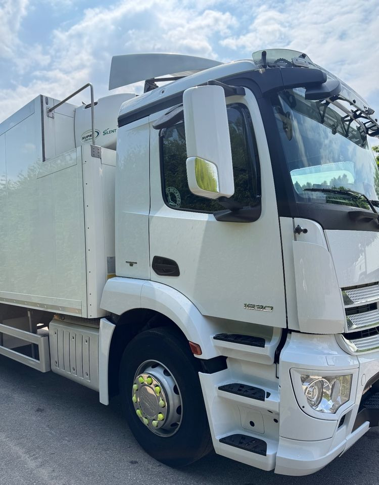 Mercedes-Benz ANTOS /1830/E 6/Chłodnia +Winda /18 Palet / Niski Przebieg122 Tys Km! - Refrižeratorius sunkvežimis: foto 5 Mercedes-Benz ANTOS /1830/E 6/Chłodnia +Winda /18 Palet / Niski Przebieg122 Tys Km! - Refrižeratorius sunkvežimis: foto 5