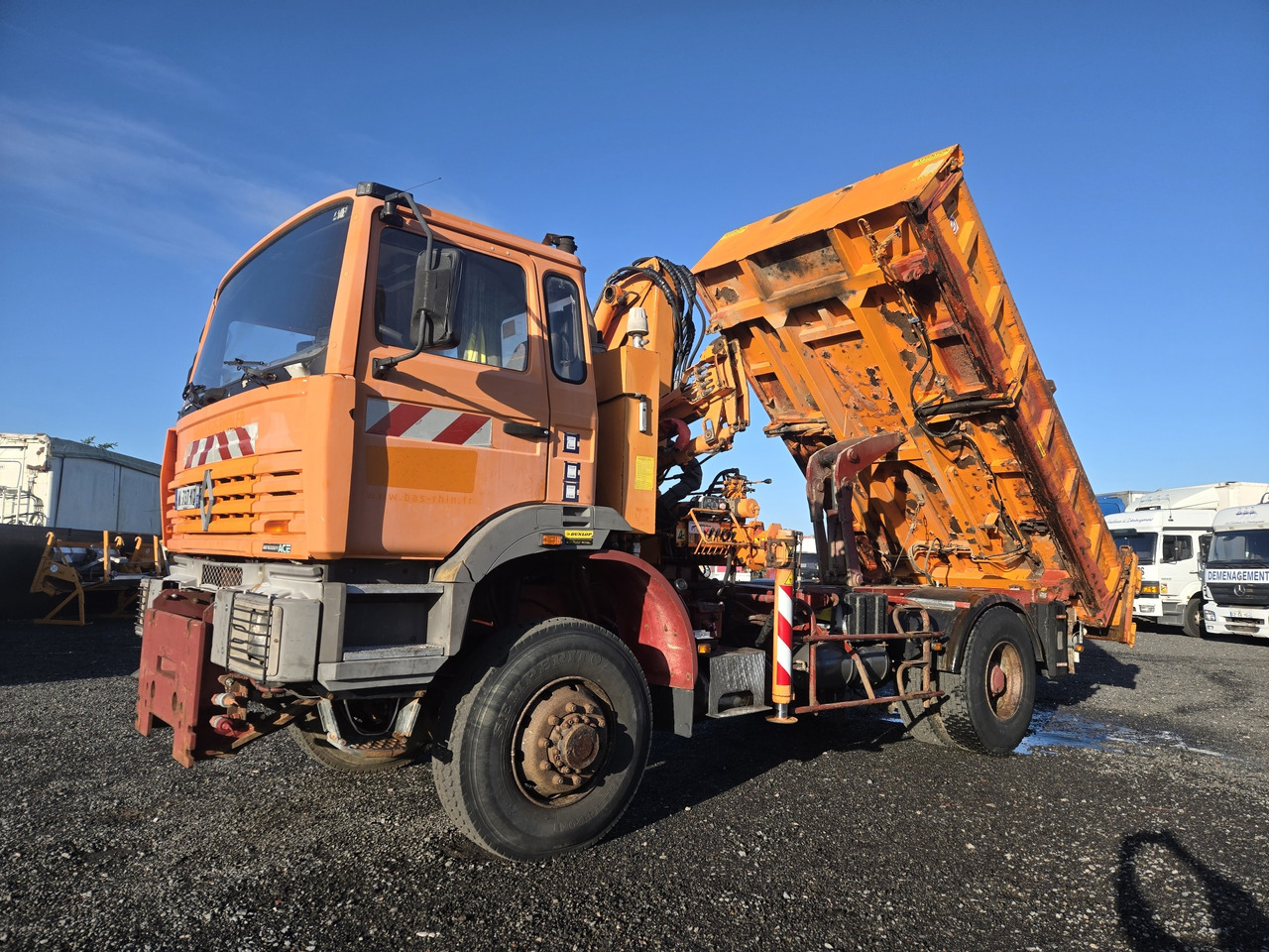 Renault G300 / 4x4 - Savivartis sunkvežimis, Sunkvežimis su kranu: foto 1 Renault G300 / 4x4 - Savivartis sunkvežimis, Sunkvežimis su kranu: foto 1