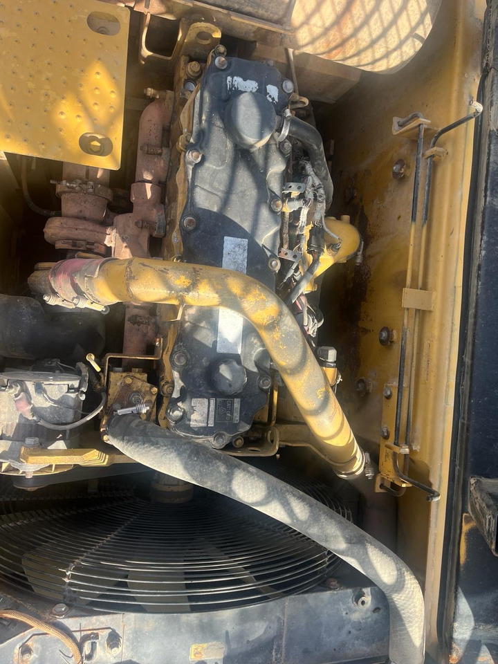 CATERPILLAR 325DL - Vikšrinis ekskavatorius: foto 3 CATERPILLAR 325DL - Vikšrinis ekskavatorius: foto 3