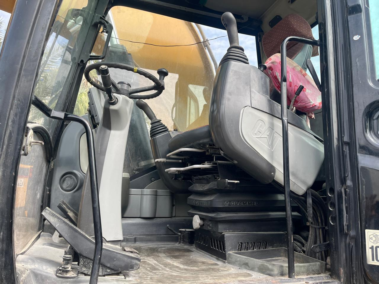 CATERPILLAR M318D - Ratinis ekskavatorius: foto 2 CATERPILLAR M318D - Ratinis ekskavatorius: foto 2