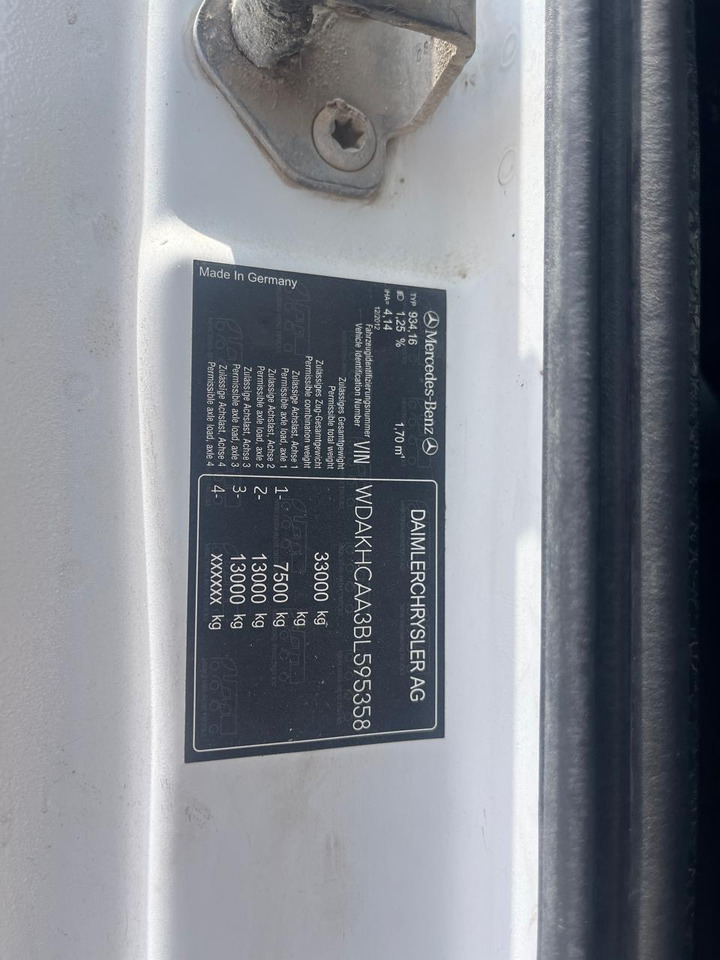 MERCEDES-BENZ Actros 3340 - Važiuoklės sunkvežimis: foto 3 MERCEDES-BENZ Actros 3340 - Važiuoklės sunkvežimis: foto 3