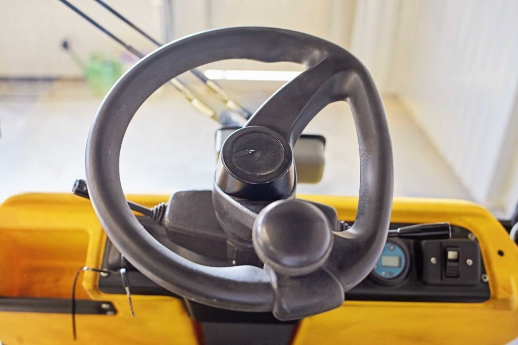 DEC Modena - Elektrinis vilkikas: foto 3 DEC Modena - Elektrinis vilkikas: foto 3