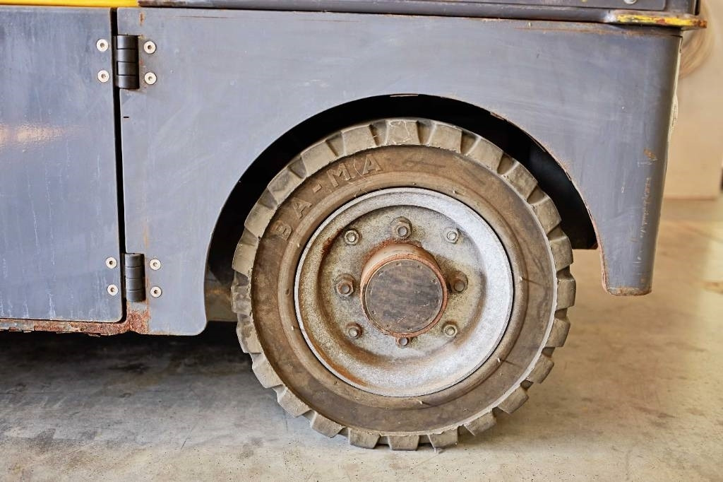 DEC Modena - Elektrinis vilkikas: foto 2 DEC Modena - Elektrinis vilkikas: foto 2