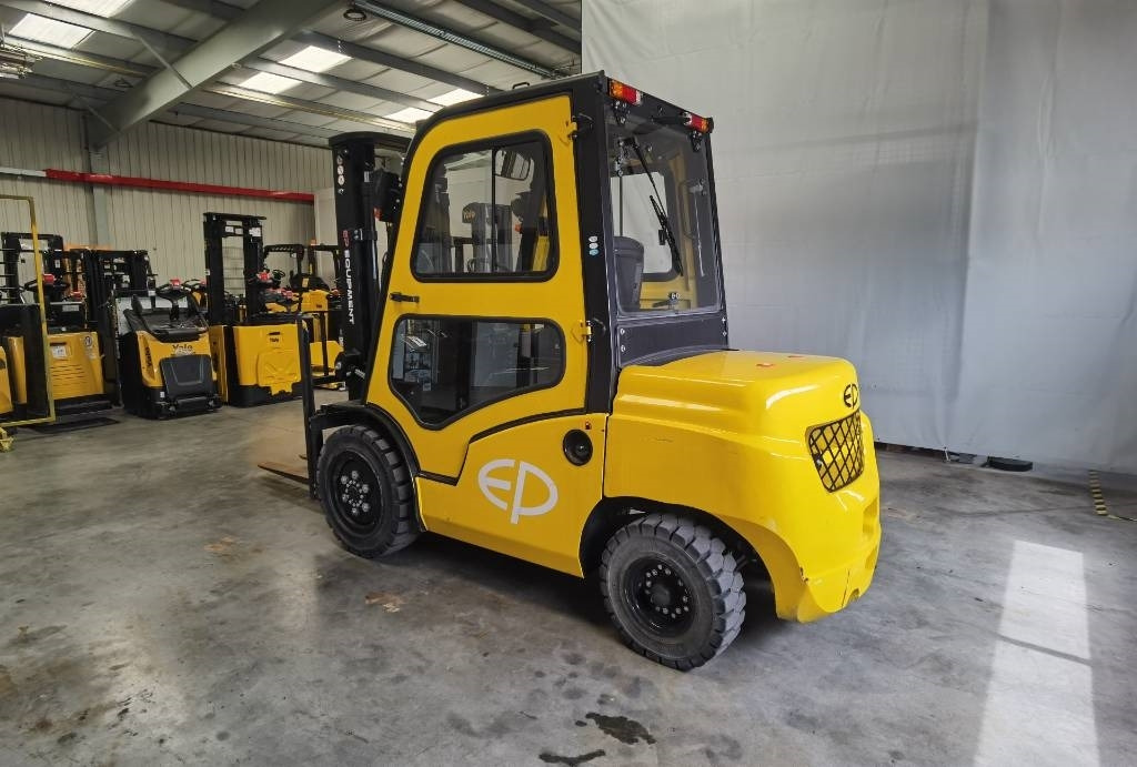 EP CPCD35T8S4S - Dyzelinis krautuvas: foto 3 EP CPCD35T8S4S - Dyzelinis krautuvas: foto 3