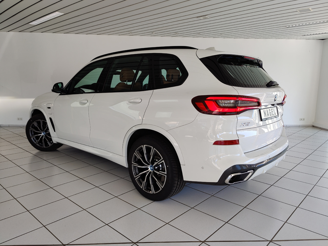 Visureigis BMW X5 xDrive 45 e M Sport HiFi HUD Pano Leder Laser: foto 8 Visureigis BMW X5 xDrive 45 e M Sport HiFi HUD Pano Leder Laser: foto 8