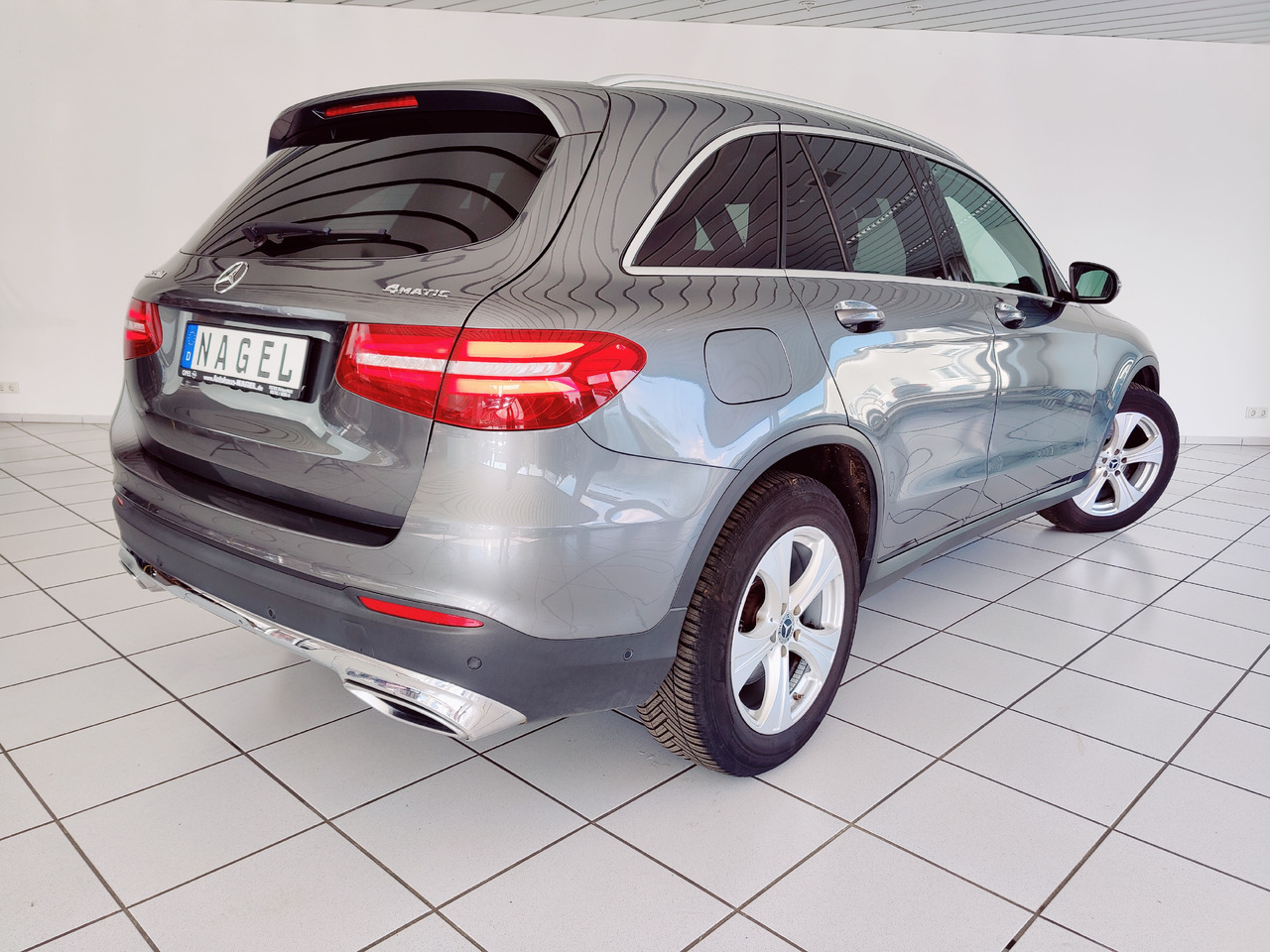 Mercedes-Benz GLC 220 d 4Matic AHK Navi RüKam SHZ - Visureigis: foto 5 Mercedes-Benz GLC 220 d 4Matic AHK Navi RüKam SHZ - Visureigis: foto 5