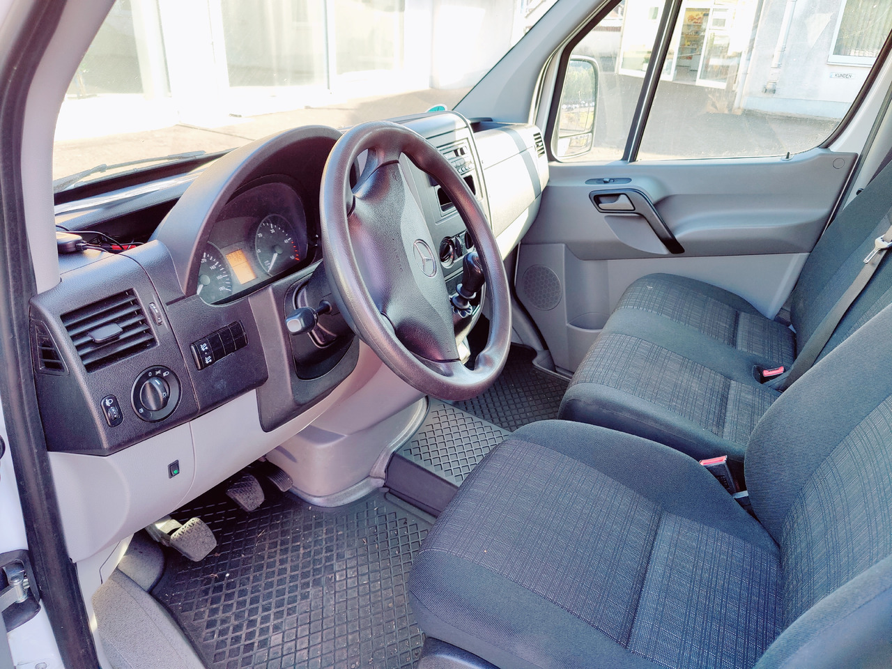 Bortinis automobilis Mercedes-Benz Sprinter III Kasten RWD (907)(02.2018->) 314 CDI L2 Dreiseitenkipper AHK Klima: foto 7 Bortinis automobilis Mercedes-Benz Sprinter III Kasten RWD (907)(02.2018->) 314 CDI L2 Dreiseitenkipper AHK Klima: foto 7