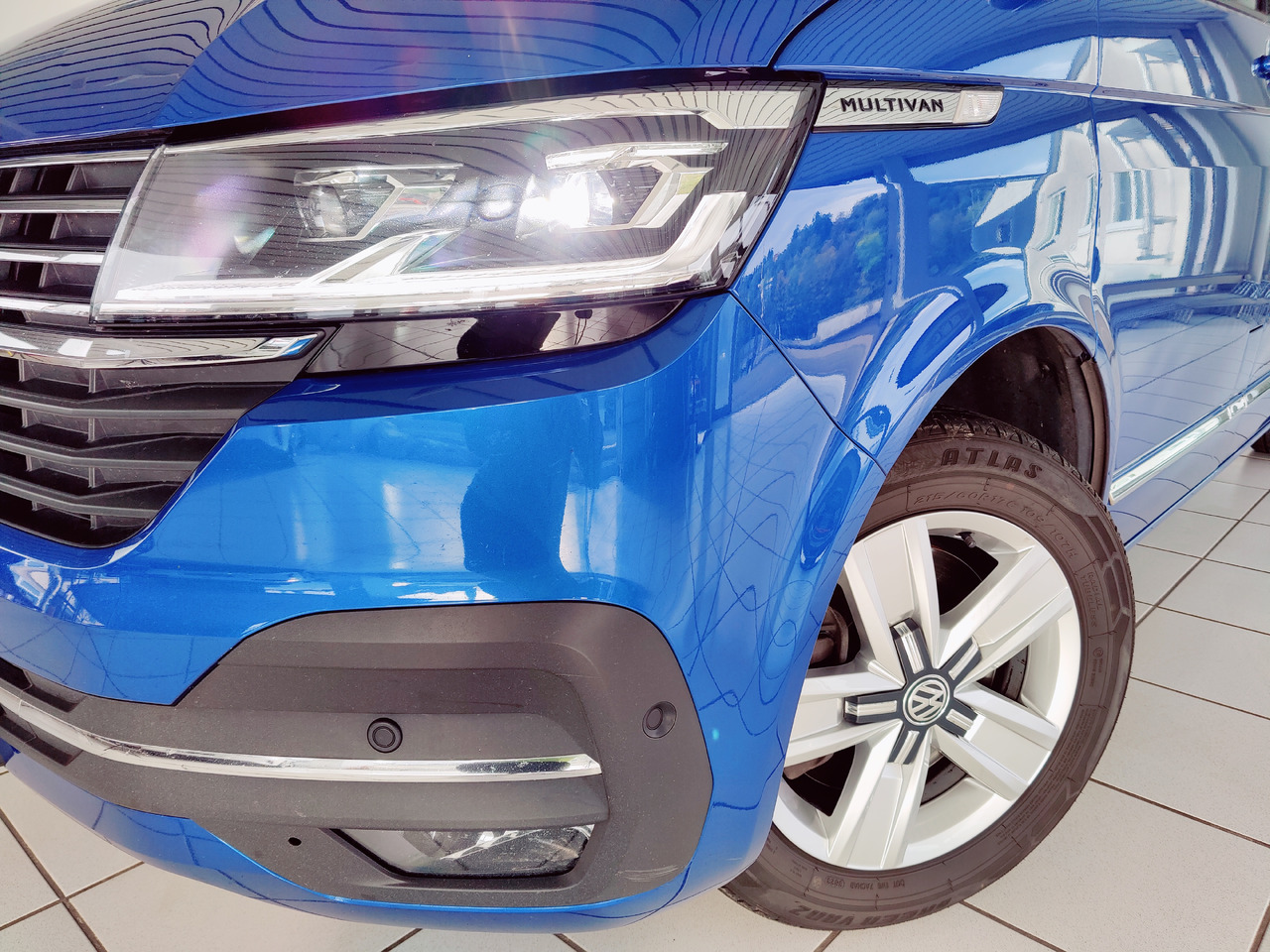 Volkswagen T6.1 Multivan Cruise*DAB+*Rükam*Standheizung*AHK Cruise FWD - Mikroautobusas, Keleivinis furgonas: foto 2 Volkswagen T6.1 Multivan Cruise*DAB+*Rükam*Standheizung*AHK Cruise FWD - Mikroautobusas, Keleivinis furgonas: foto 2